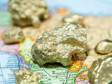 Gold rises as Middle East conflict escalates, dollar rally pauses