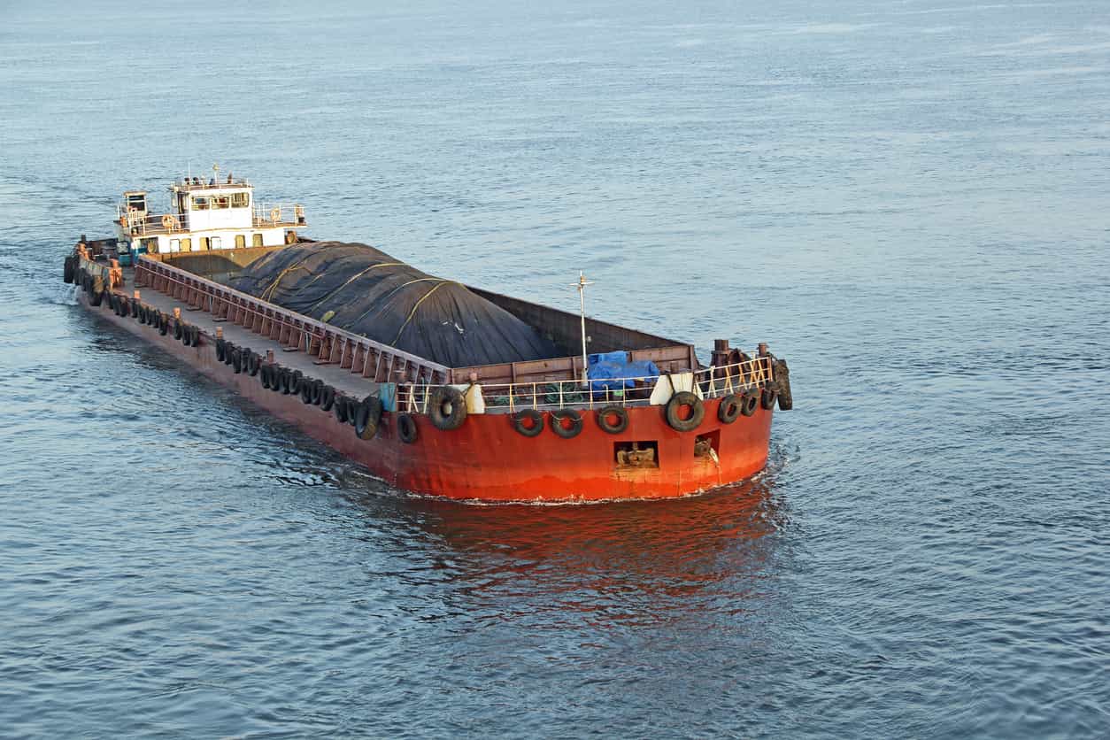 Mideast-bound iron ore vessels change course