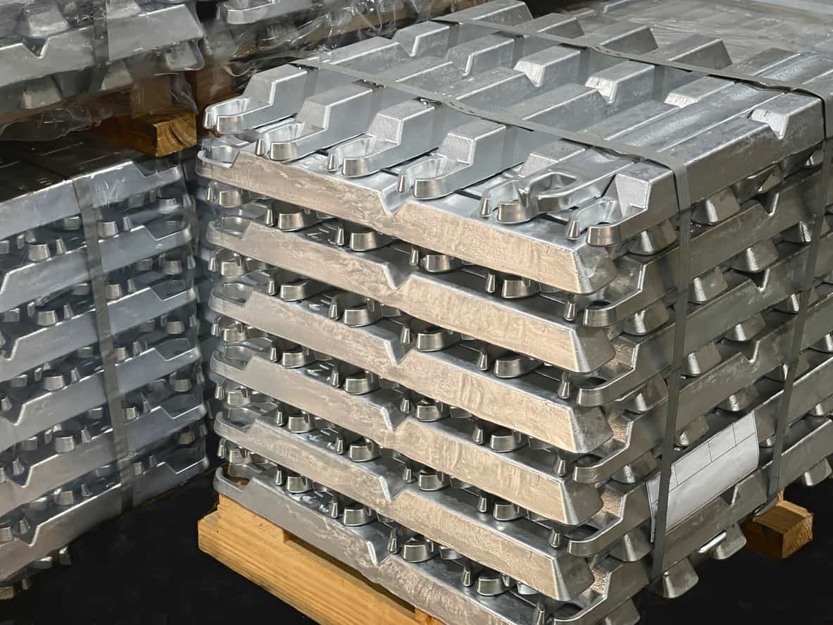 Aluminium nears four-year high on Middle East supply fears