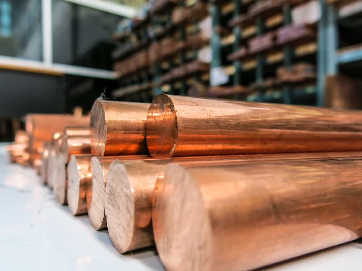 Copper falls as higher oil prices fan fears over inflation, growth