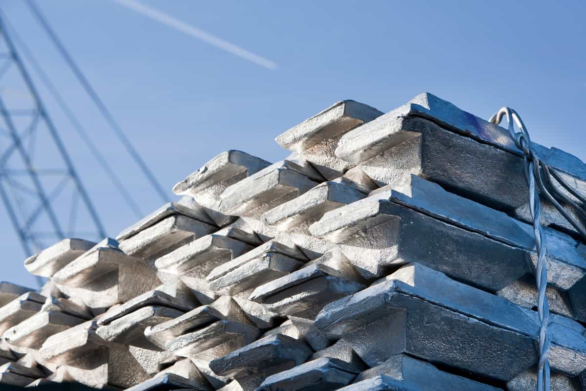 Aluminium gains as a UAE smelter faces prolonged repairs