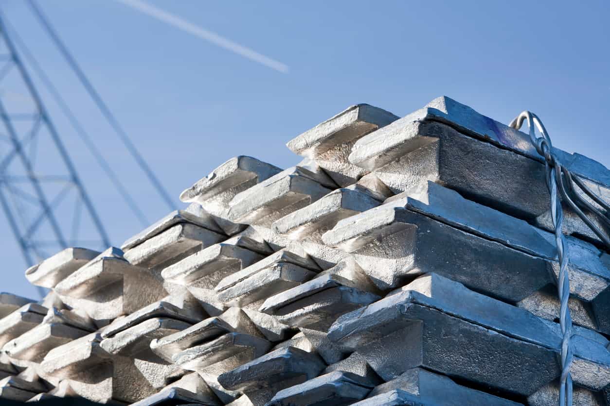 Aluminium gains as a UAE smelter faces prolonged repairs