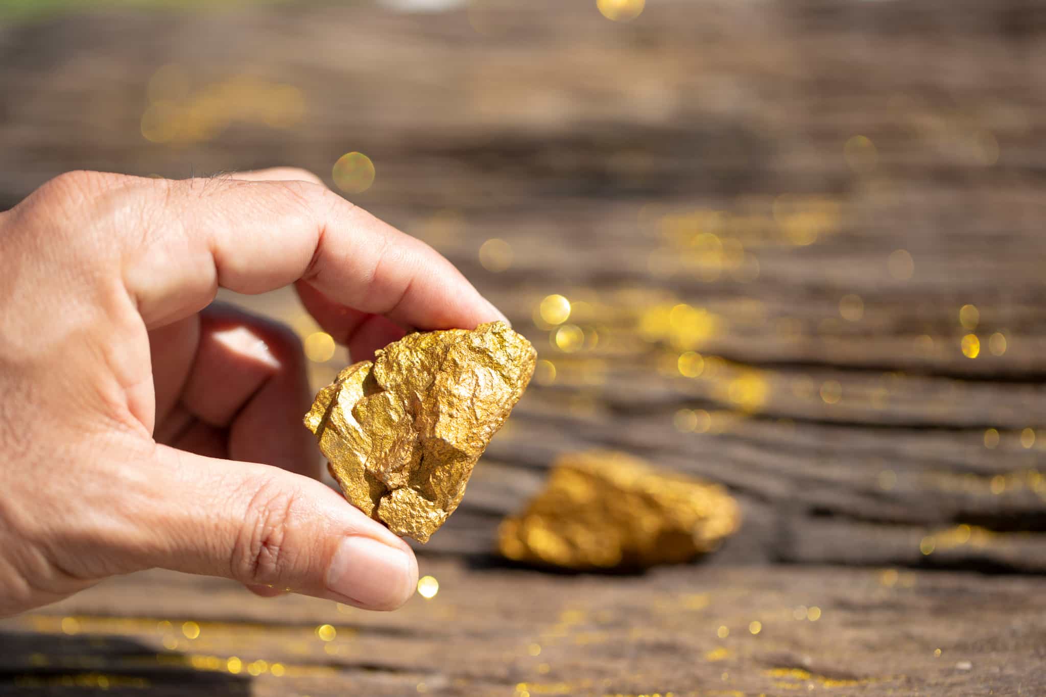 Gold set for weekly loss as oil-driven inflation fears boost rate-hike bets