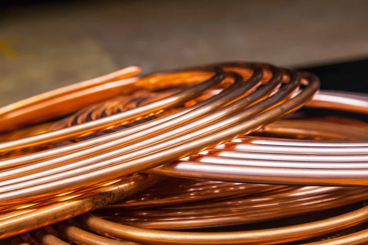 Copper falls on US rate hike worries, strong dollar