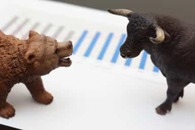 Stocks slip as Apple price hikes fan tech jitters, oil slides