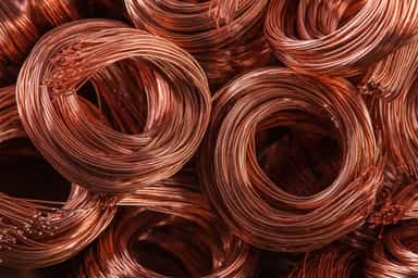 Copper dips as soaring oil prices weigh on economic outlook