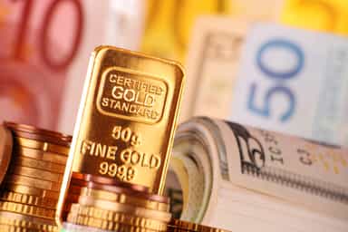Gold gains as US dollar declines, hopes of Mideast deal hit oil