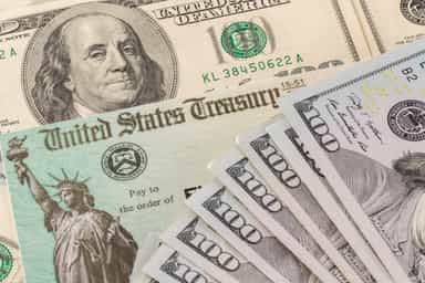 Treasuries tighten as Fed hawks re-emerge