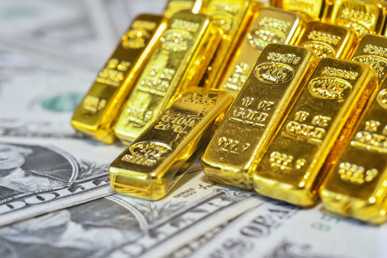 Gold edges higher as uncertainty fuels safe-haven bids