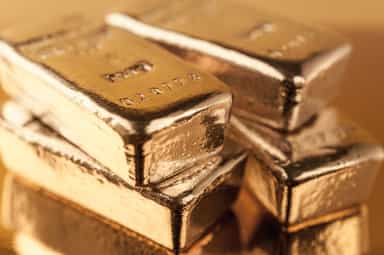 Gold edges up but hovers near three-week lows before Jackson Hole summit