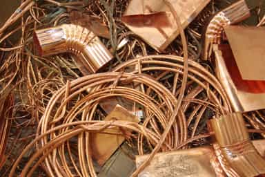Copper set for weekly gain on supply shortage, softer dollar