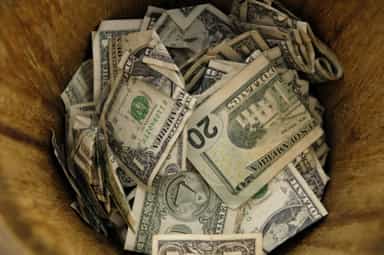 Making a weak dollar "great" again