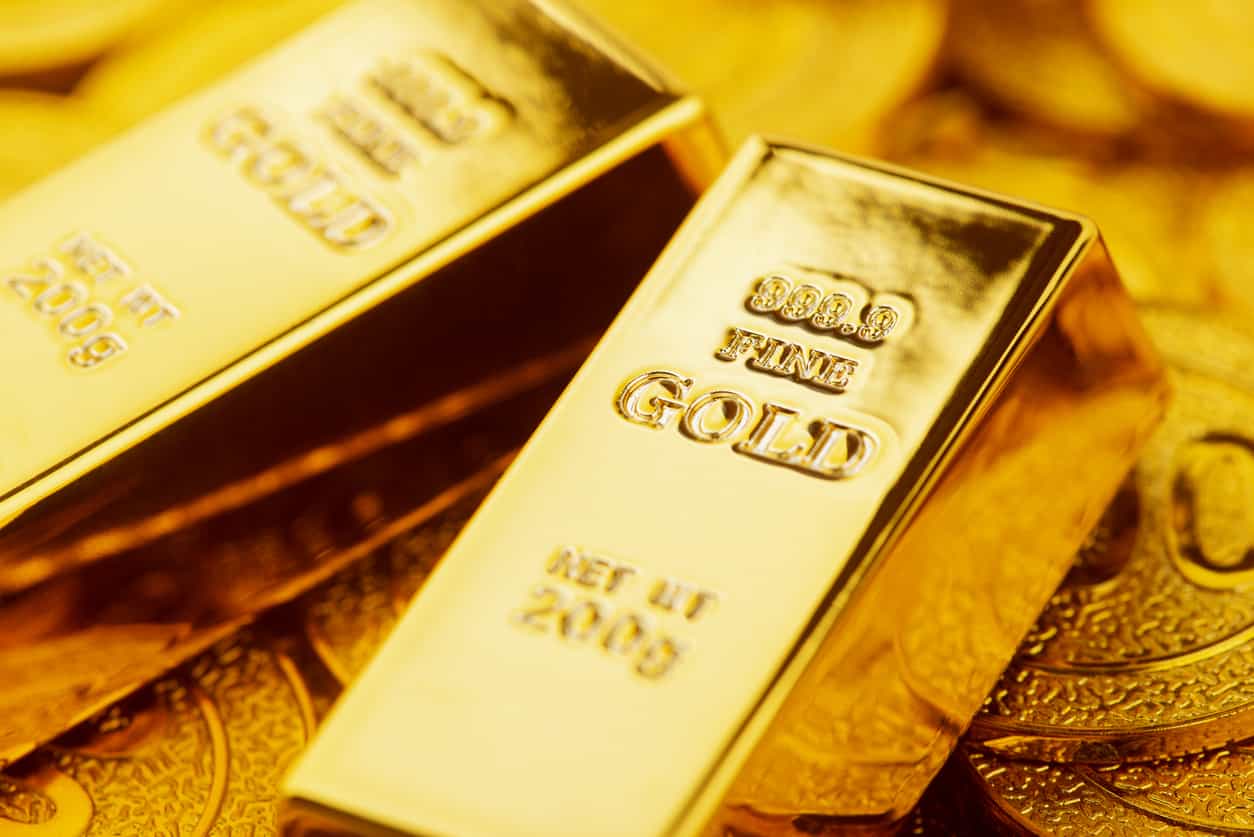 Gold Gains as U.S.–Iran Deal Dims Rate Hike Bets Ahead of Fed Meeting