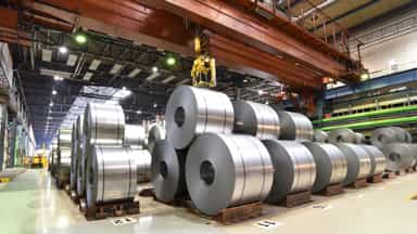 Nickel rises on concerns over sulphur supply via Hormuz