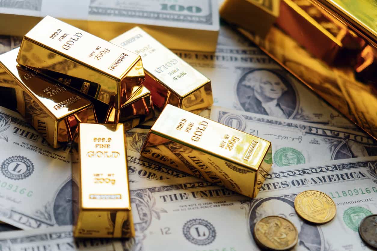 Gold steadies before US payrolls data, set for second weekly loss