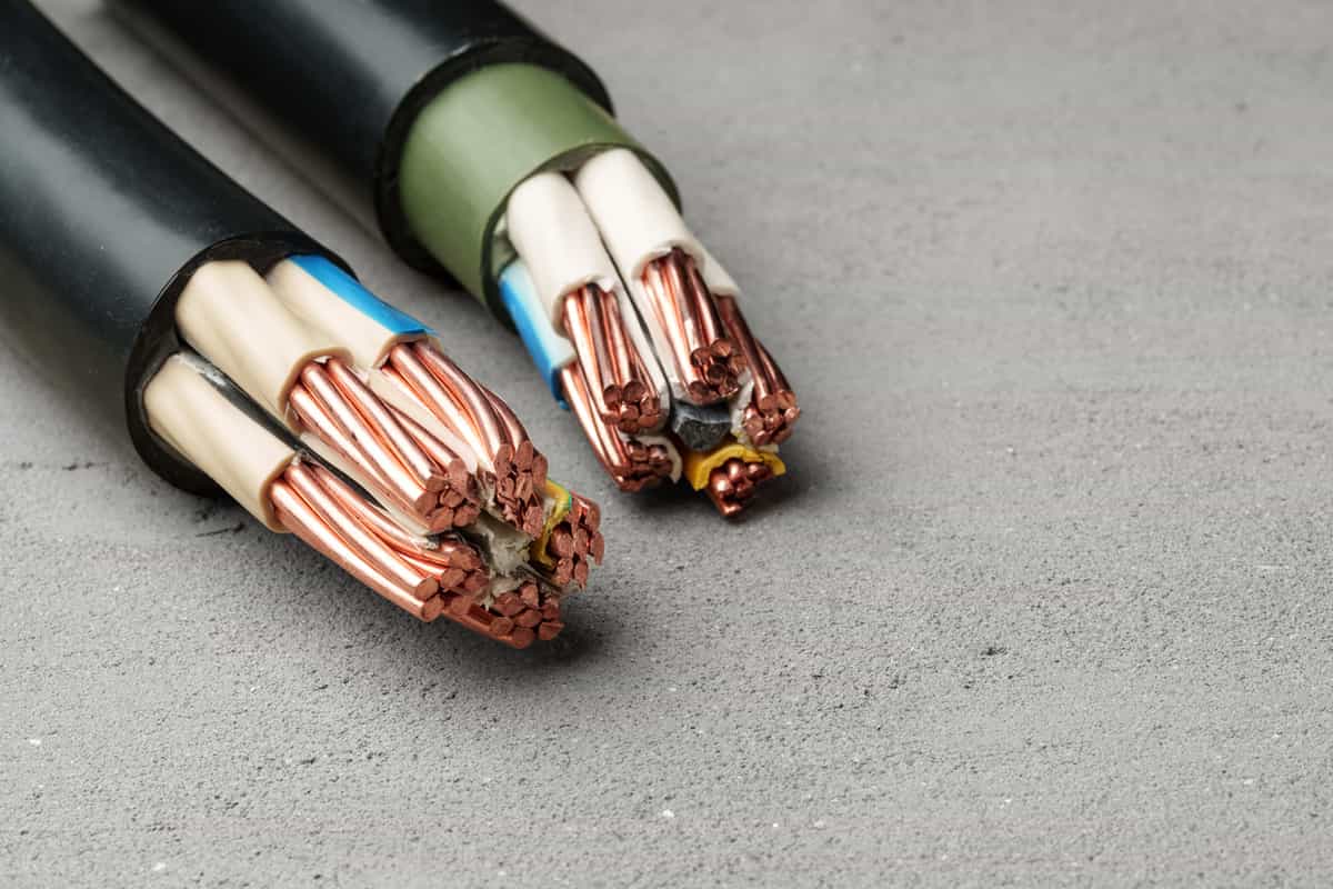 Copper ticks down as dollar weighs ahead of China return