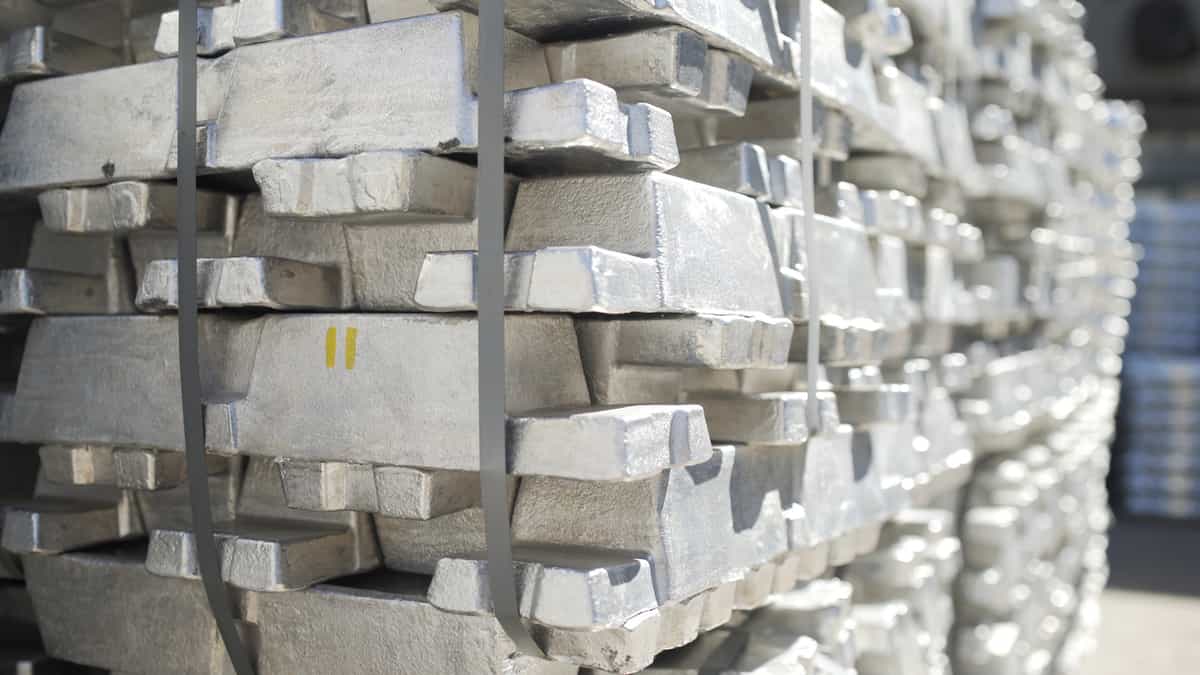 Aluminium rebounds from 8-month low, copper hits two-week peak